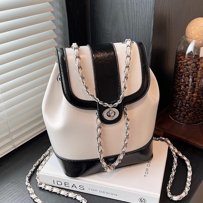 Chic Ketten-akzentierte Bucket-Handtasche Brehn