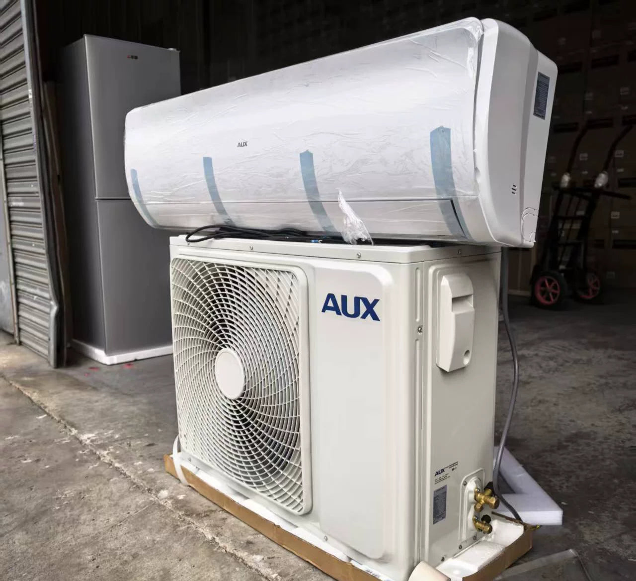 Unisex Einheitsgröße ductless Mini-Split-Wärmepumpen-Wandgerät mit DC-Inverter und ultra-leiser Betrieb Brehn