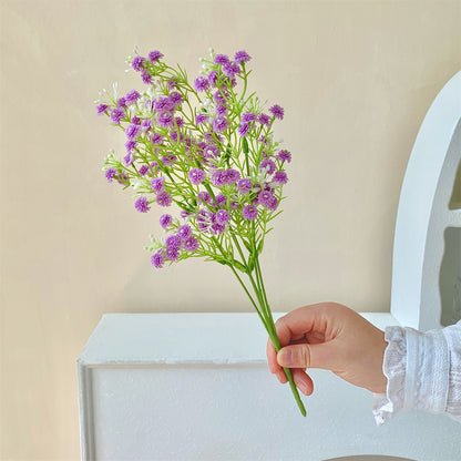 Dekorativer Kunstblumenstrauß