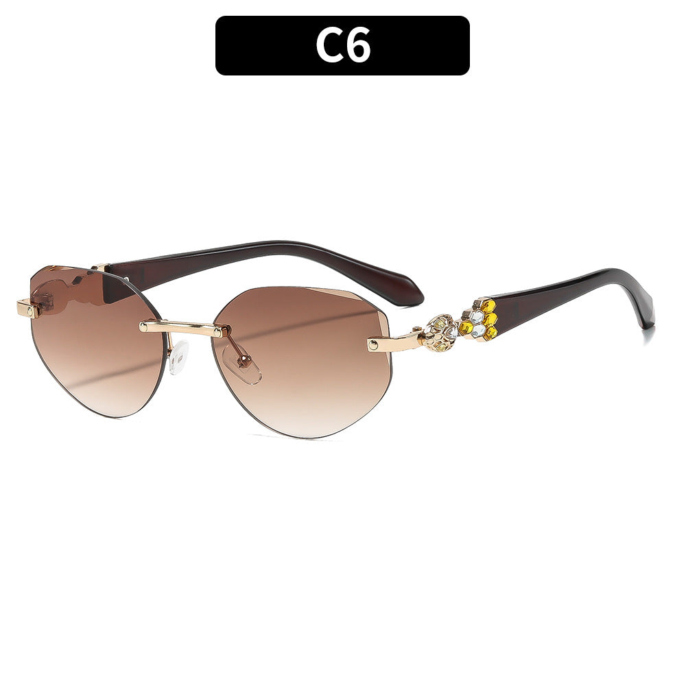 Statement Hexagonale Sonnenbrille mit dekorativen Details