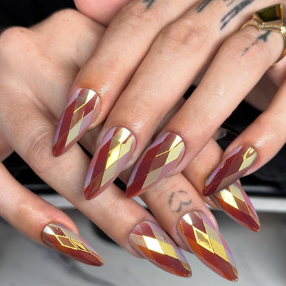 Diamantförmiges Press-On Nagelset Brehn