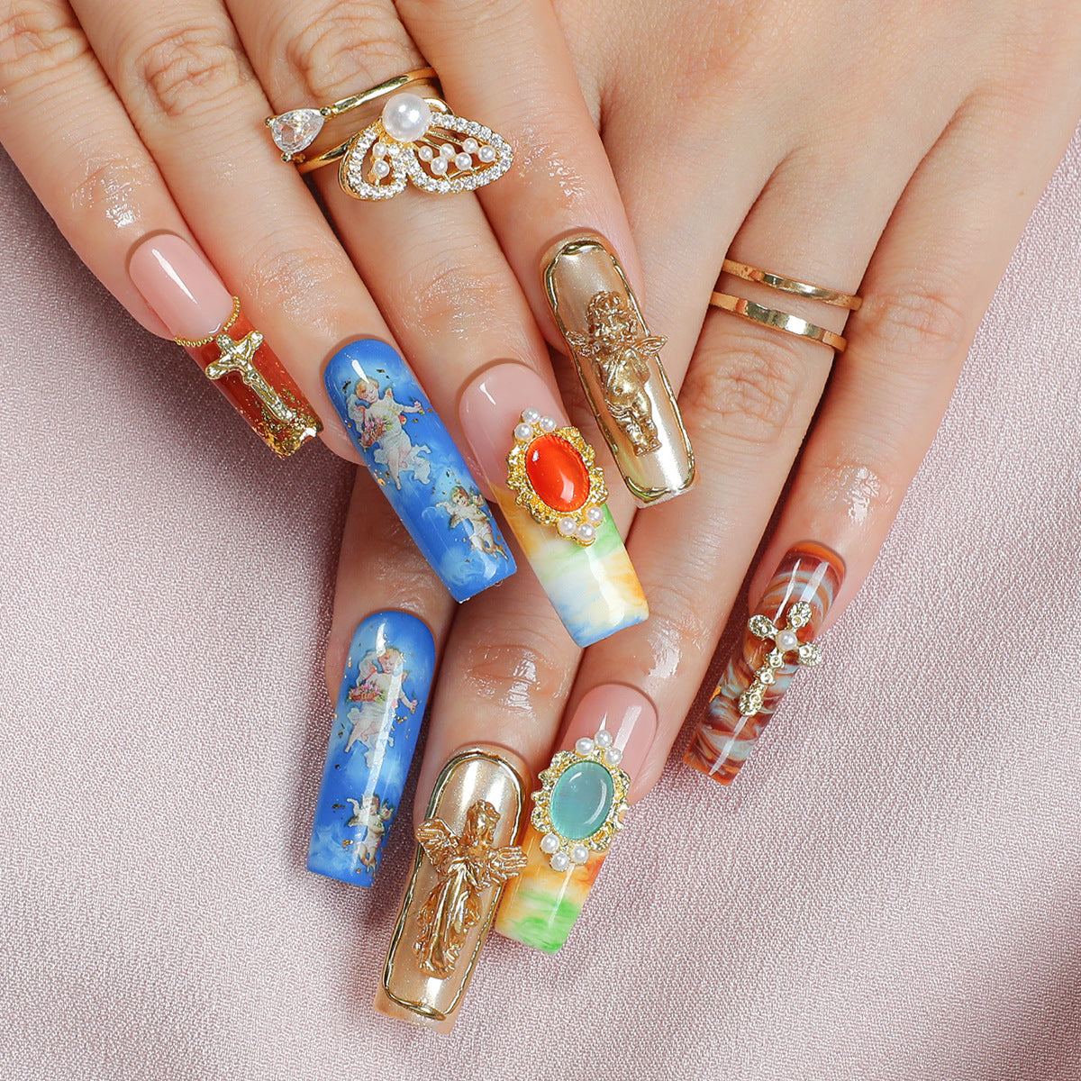 Kreatives Kunstnagelset mit luxuriösen 3D-Verzierungen und eleganten Designs Brehn