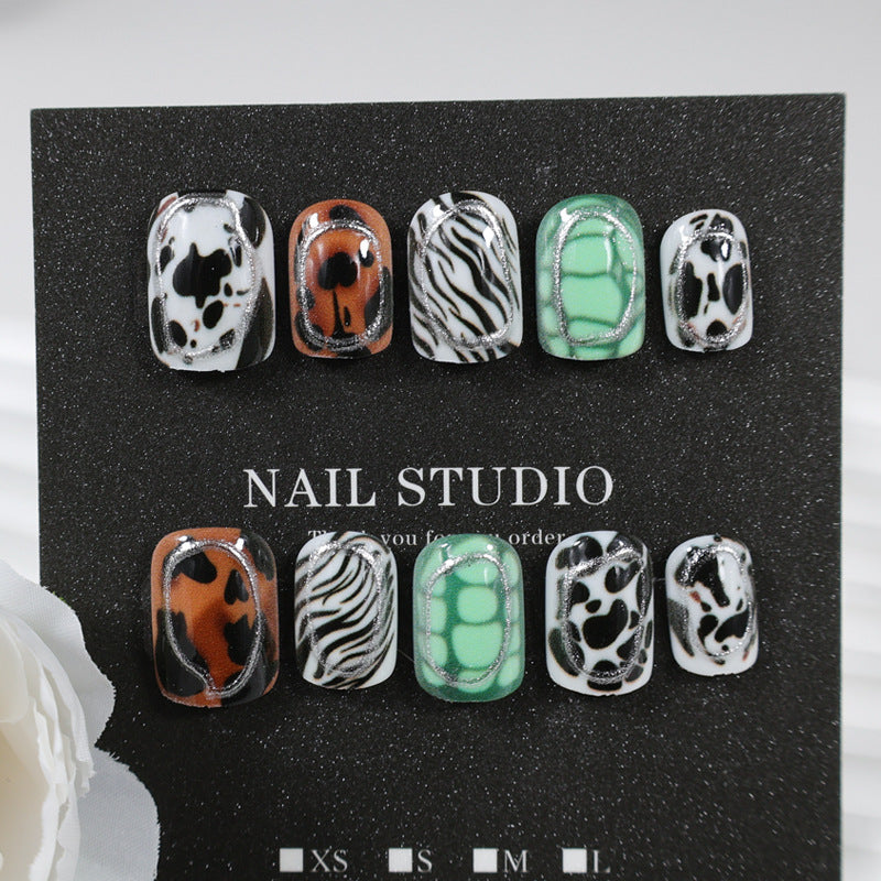 Kunstnagelset mit trendigen Tiermustern Brehn