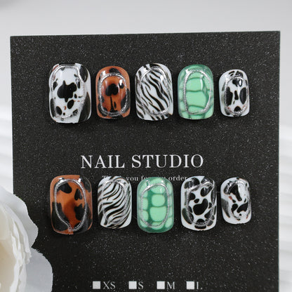 Kunstnagelset mit trendigen Tiermustern Brehn