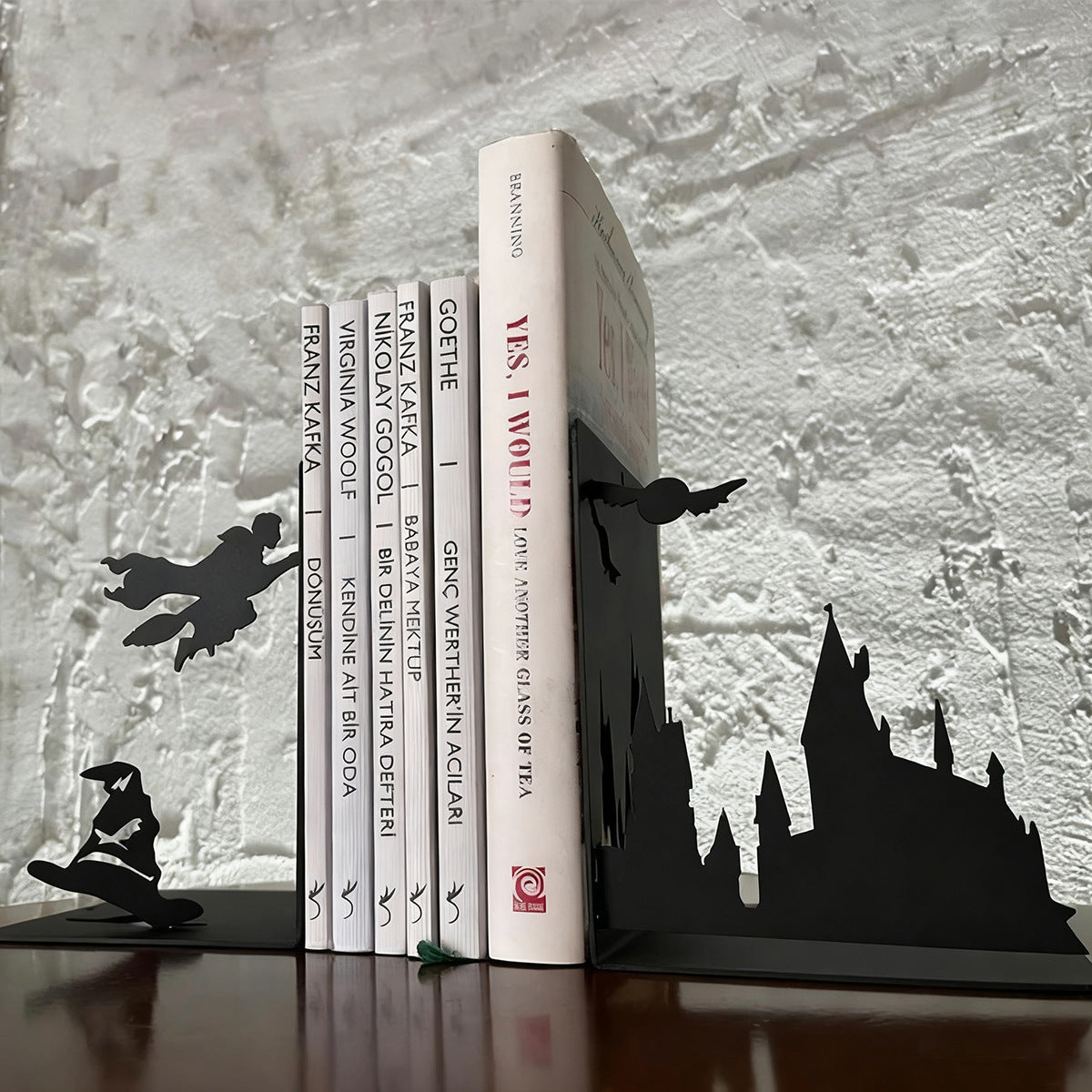 Dekorative fantasiebezogene Buchstützen