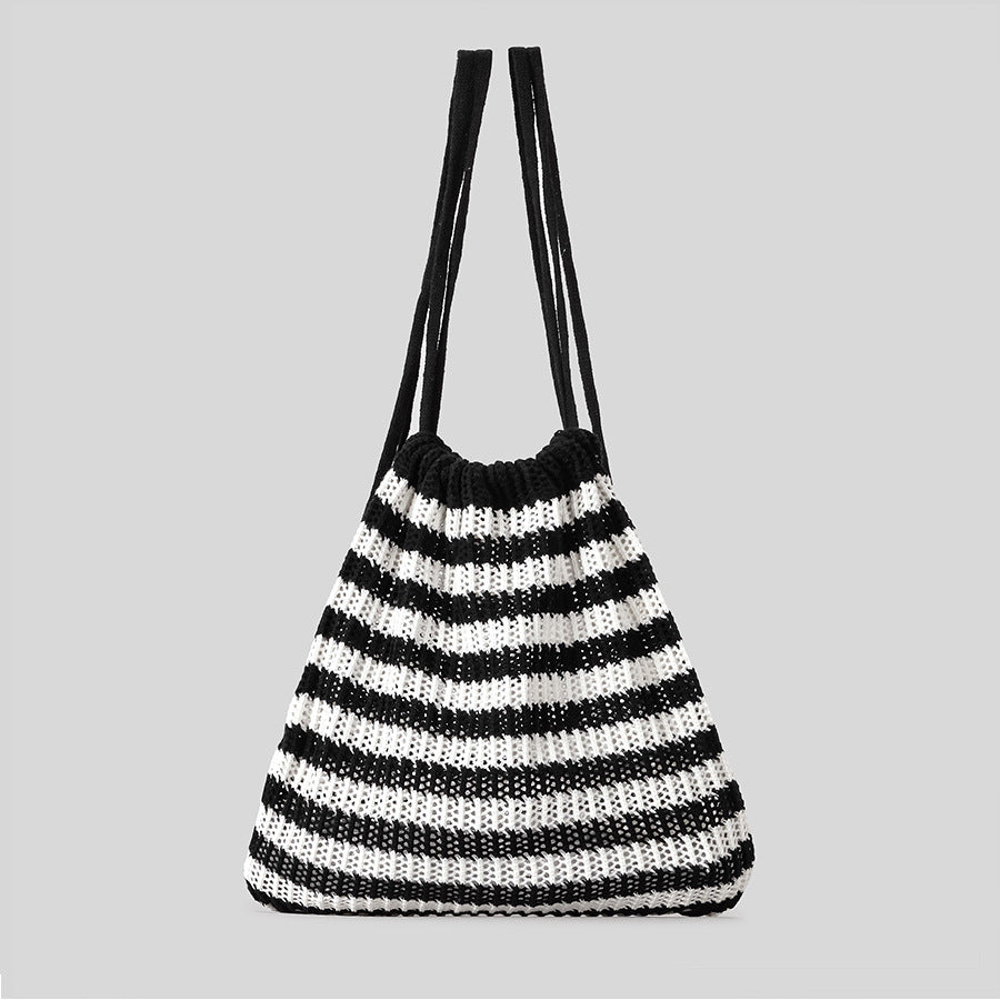 Leichte gestreifte Häkel-Tasche