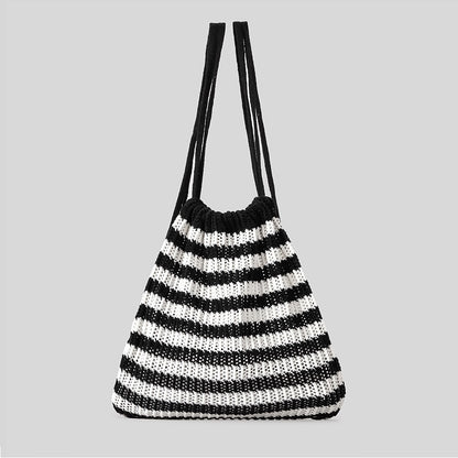 Leichte gestreifte Häkel-Tasche