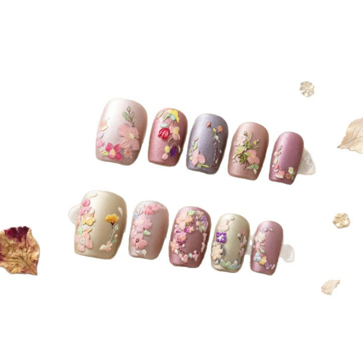 Kunstnail-Design mit Floralen Motiven Brehn