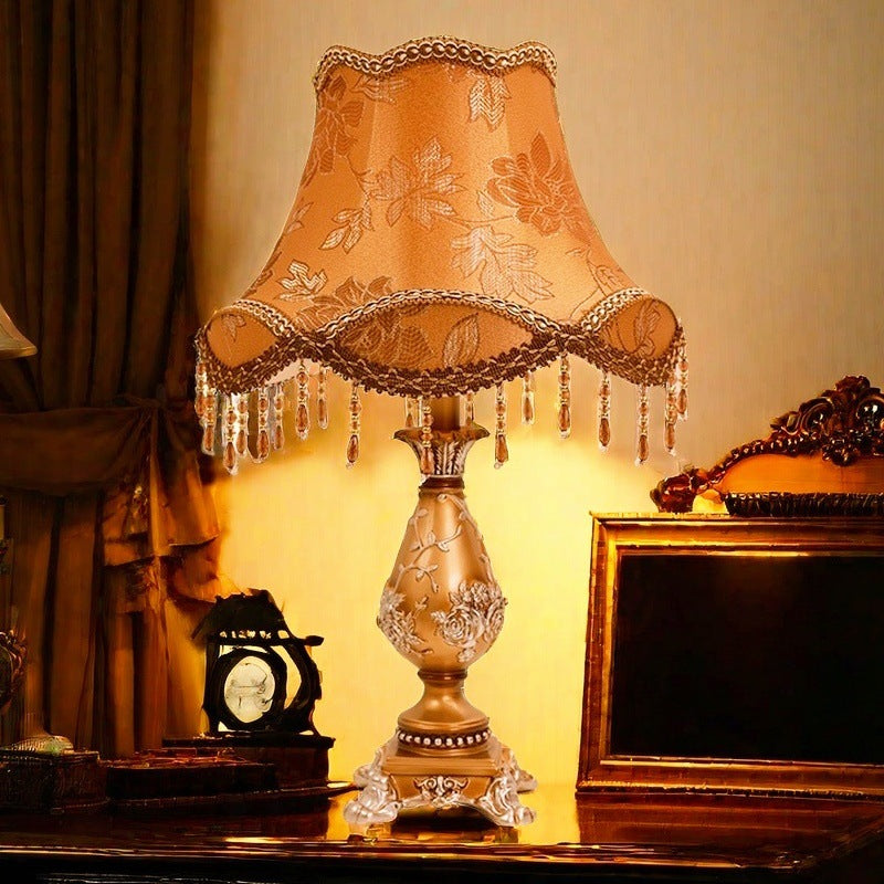 Vintage florale Tischlampe