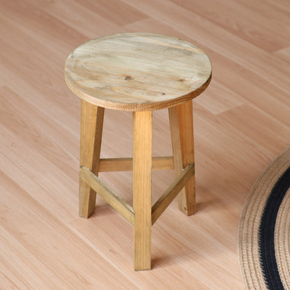 Rustikaler Hocker aus Massivholz Brehn