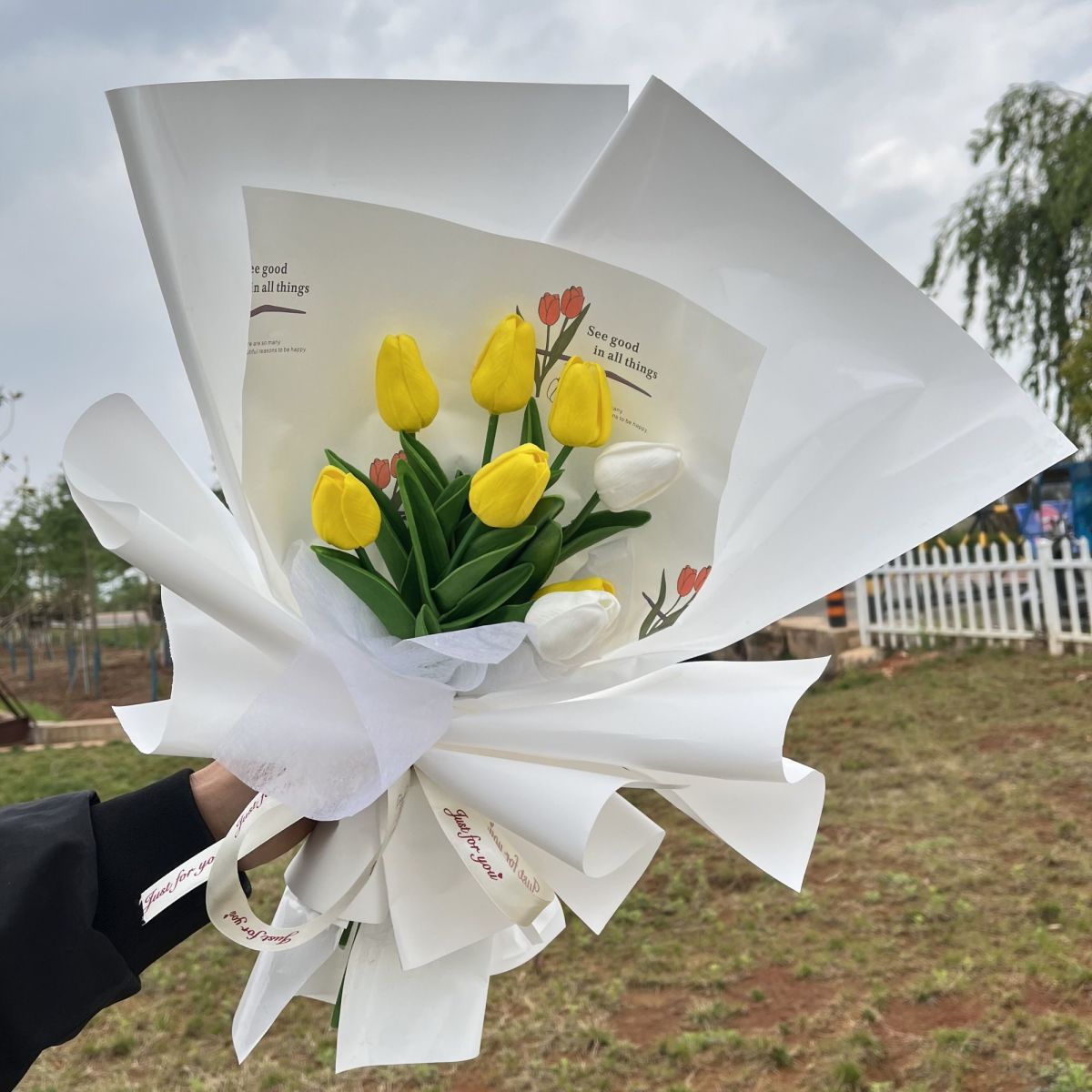 Dekoratives künstliches Tulpenbouquet