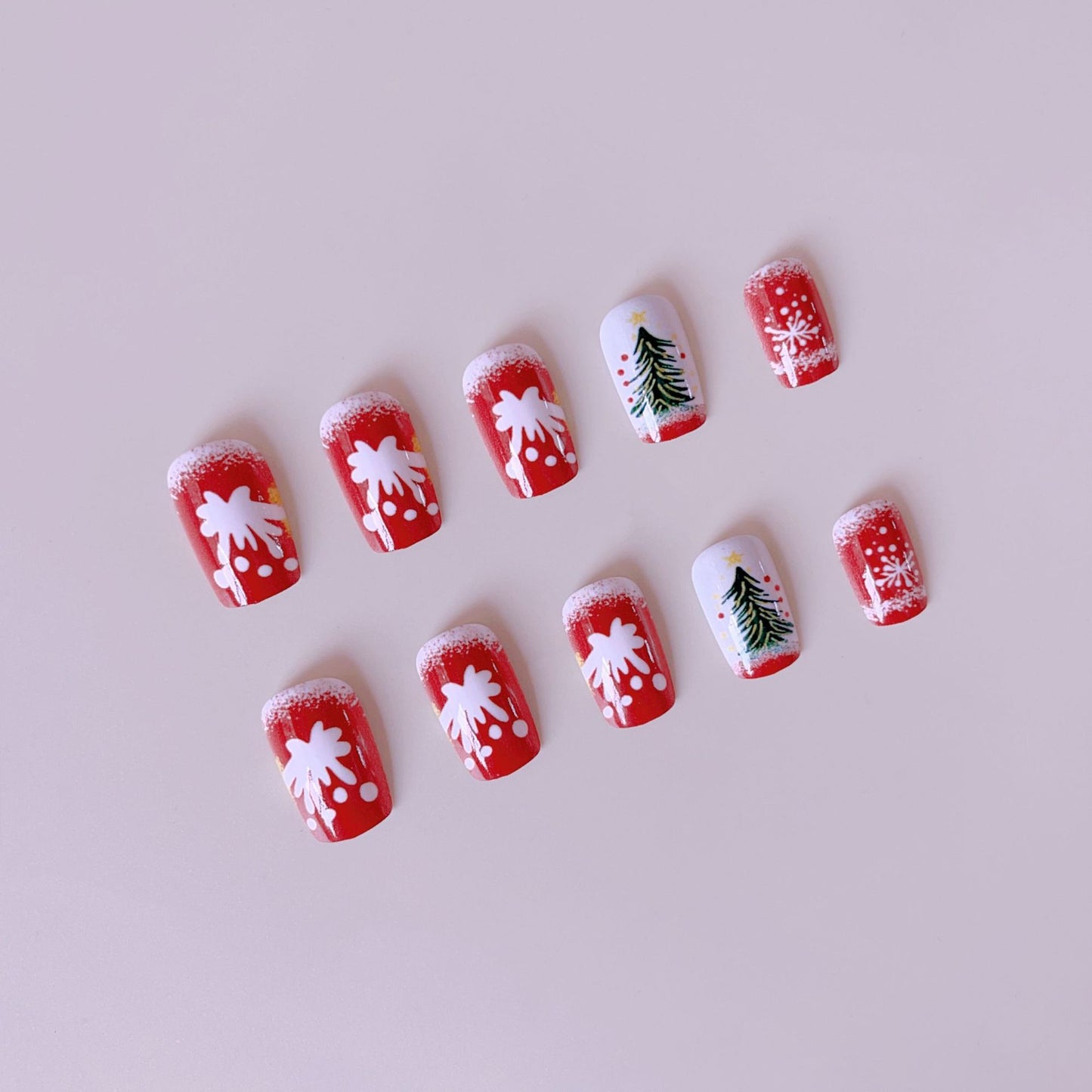Kunstnagelset mit festlichem Weihnachtsdesign Brehn