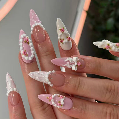 Künstlerisches Floral Design Press-On Nagelset Brehn