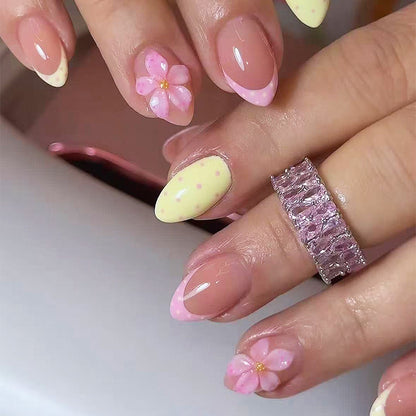 Floral Eleganter Press-On-Nagelset Brehn