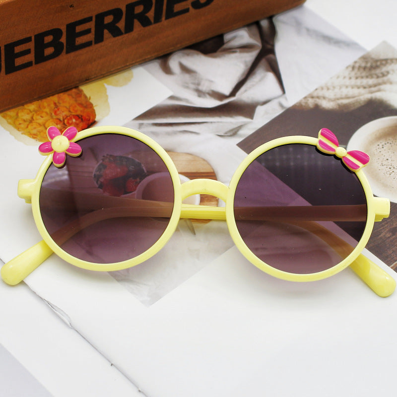 Damen Sonnenbrille mit verspielten Blumenakzenten Brehn