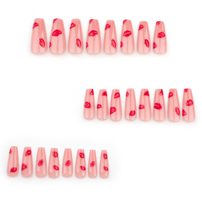 Kunstvolle Nagelverlängerungen mit Lippen-Design Brehn