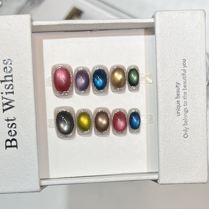 Bunte metallische Press-On Nagelset mit glitzernden Akzenten Brehn
