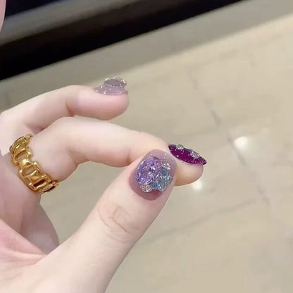 Künstlerische Strass-Nagelkunst-Verlängerungen