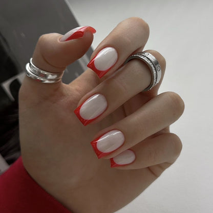 Künstlerisches Französisches Spitzen-Naildesign Brehn