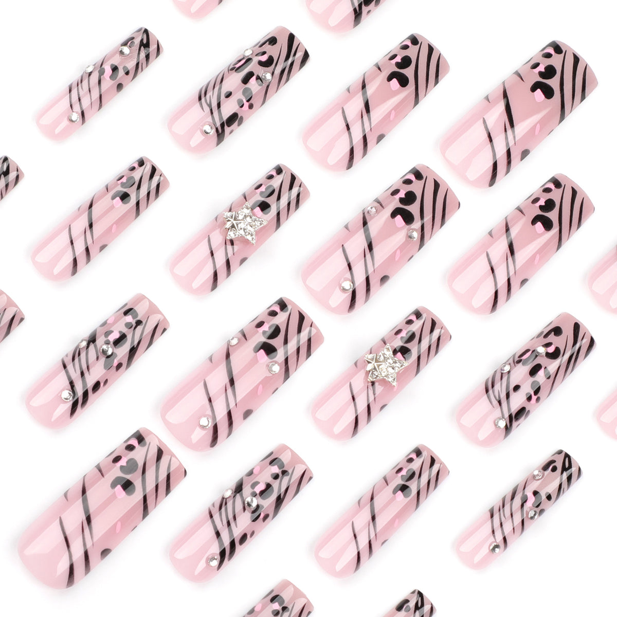 Kunstvolle Nagelkunst mit Zebramuster und Glitzerakzenten Brehn