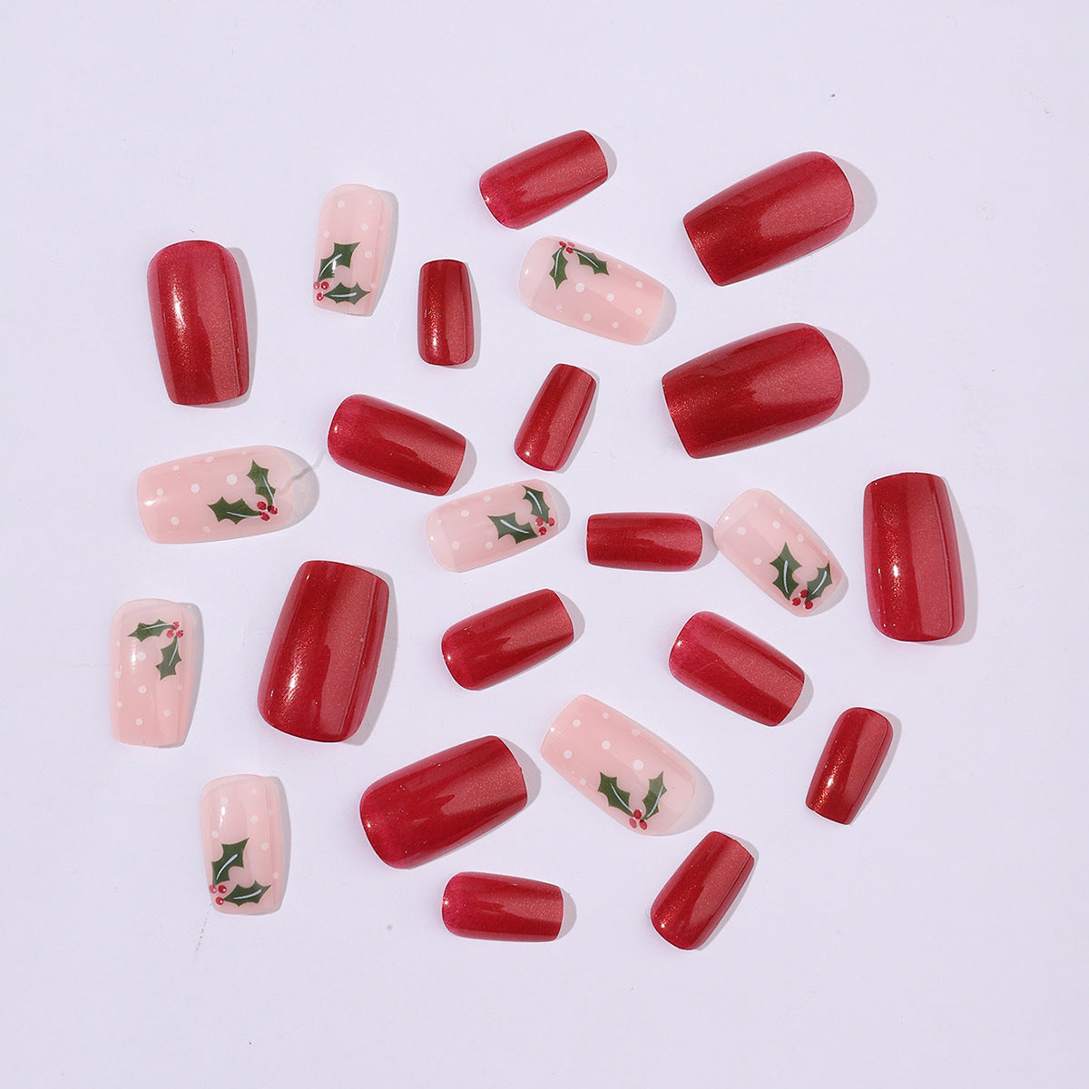 Kunstnagelset mit festlichem Weihnachtsdesign und verspielt festlicher Dekoration Brehn