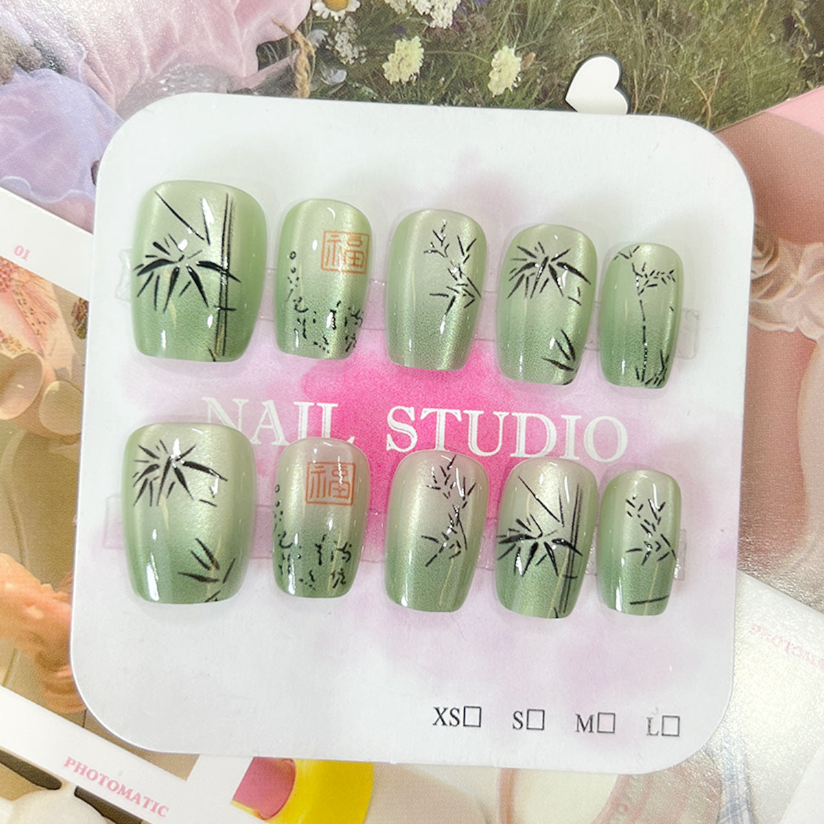 Kunstvolle Nagelspitzen mit Bambus-Motiv Brehn