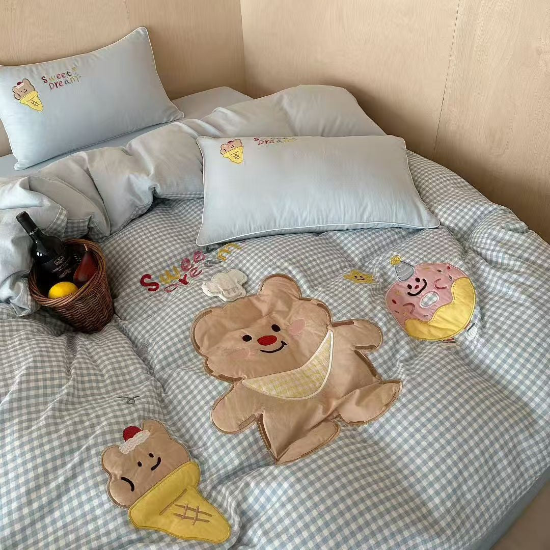 Kinder-Bettbezug-Set mit gestepptem Vichy-Karo und niedlichen Applikationen