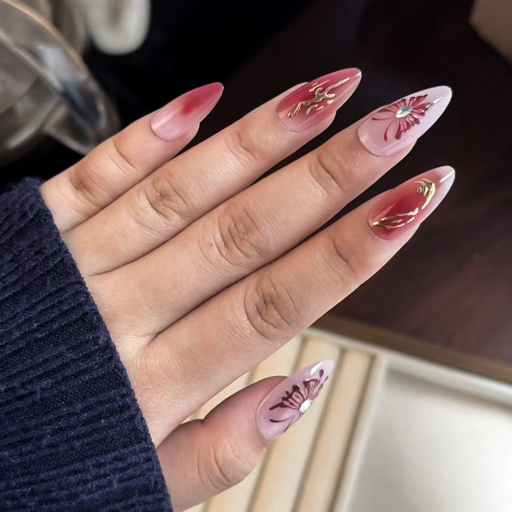 Elegante handgemalte Press-On-Nagelkunst Brehn