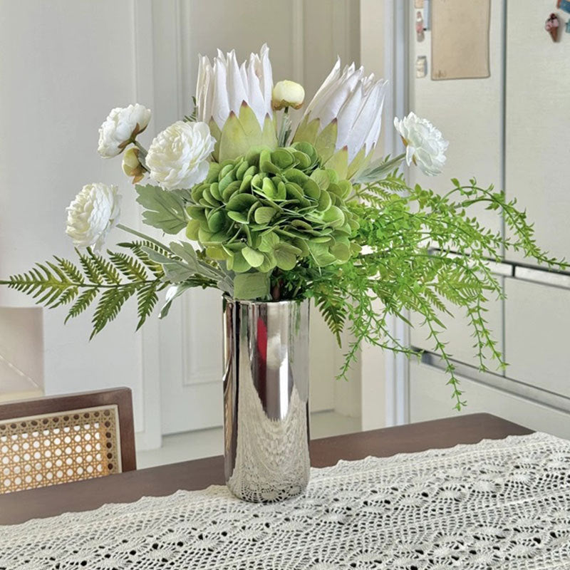 Dekorative Blumenarrangement für die Innenanzeige