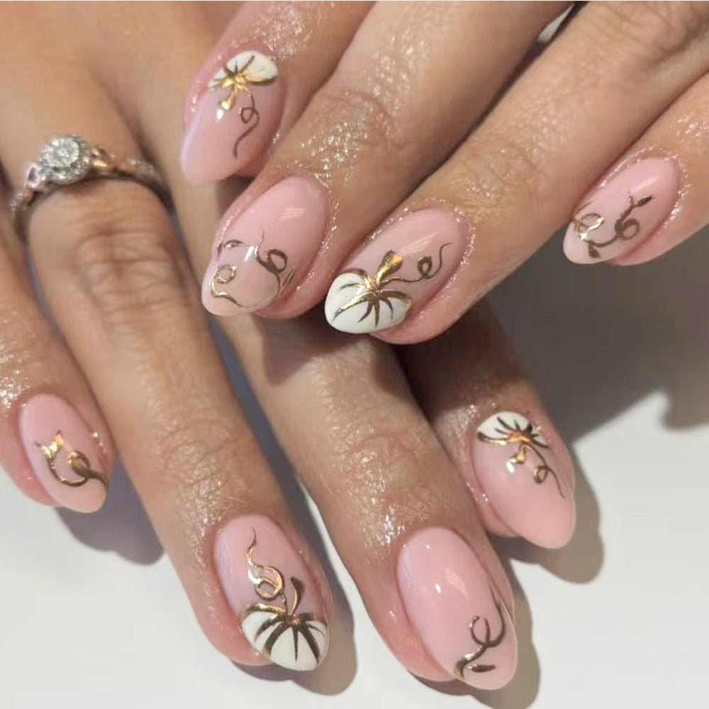 Elegantes Florales Nageldesign Brehn