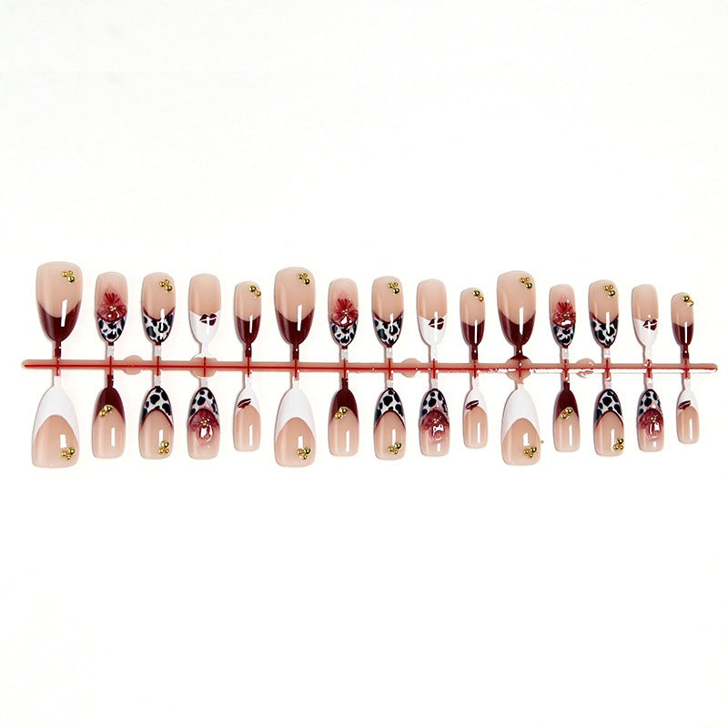 Press-On Nail Art Brehn