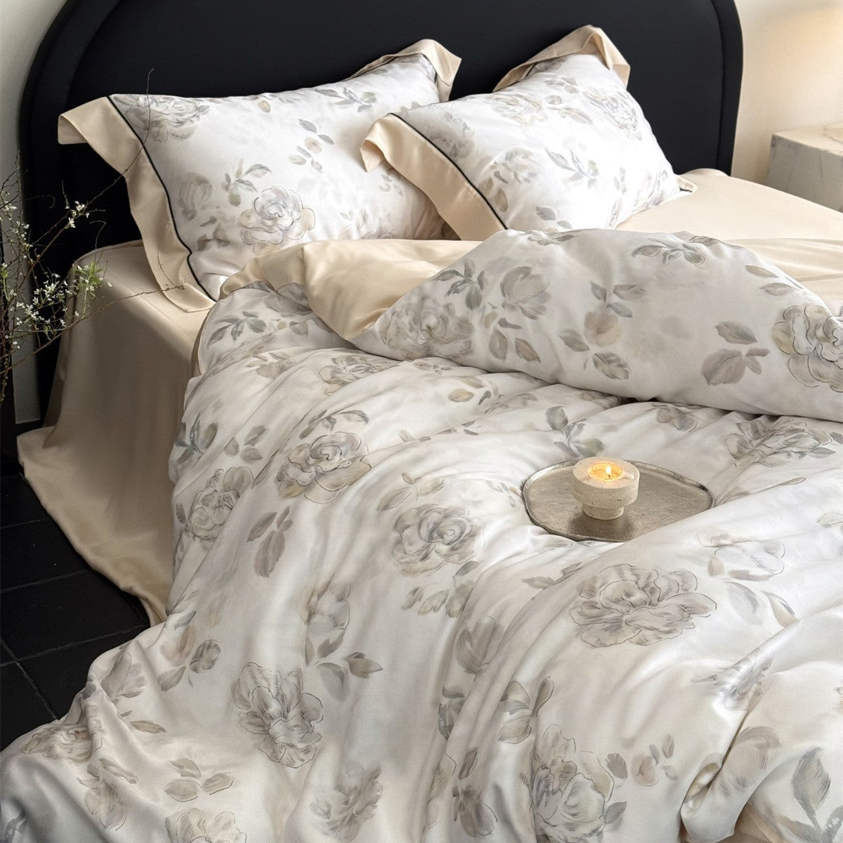 Luxuriöses Aquarell-Rosen-Satin-Duvet-Bezug-Set mit Satin-Rückseite und geflammten Kissenbezügen
