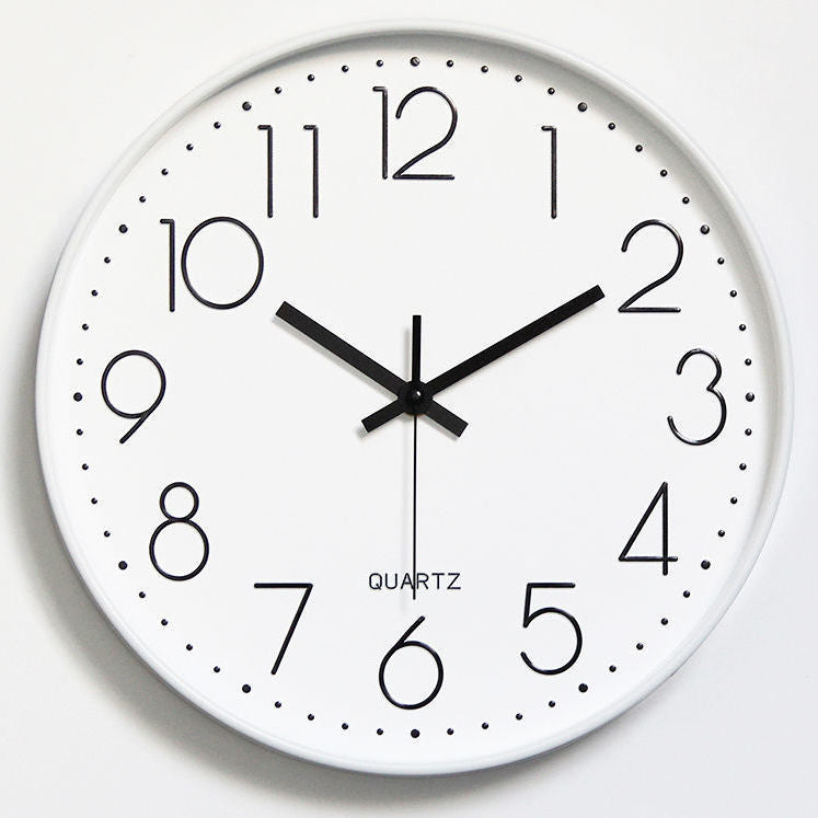 Wanduhr im minimalistischen Design Brehn