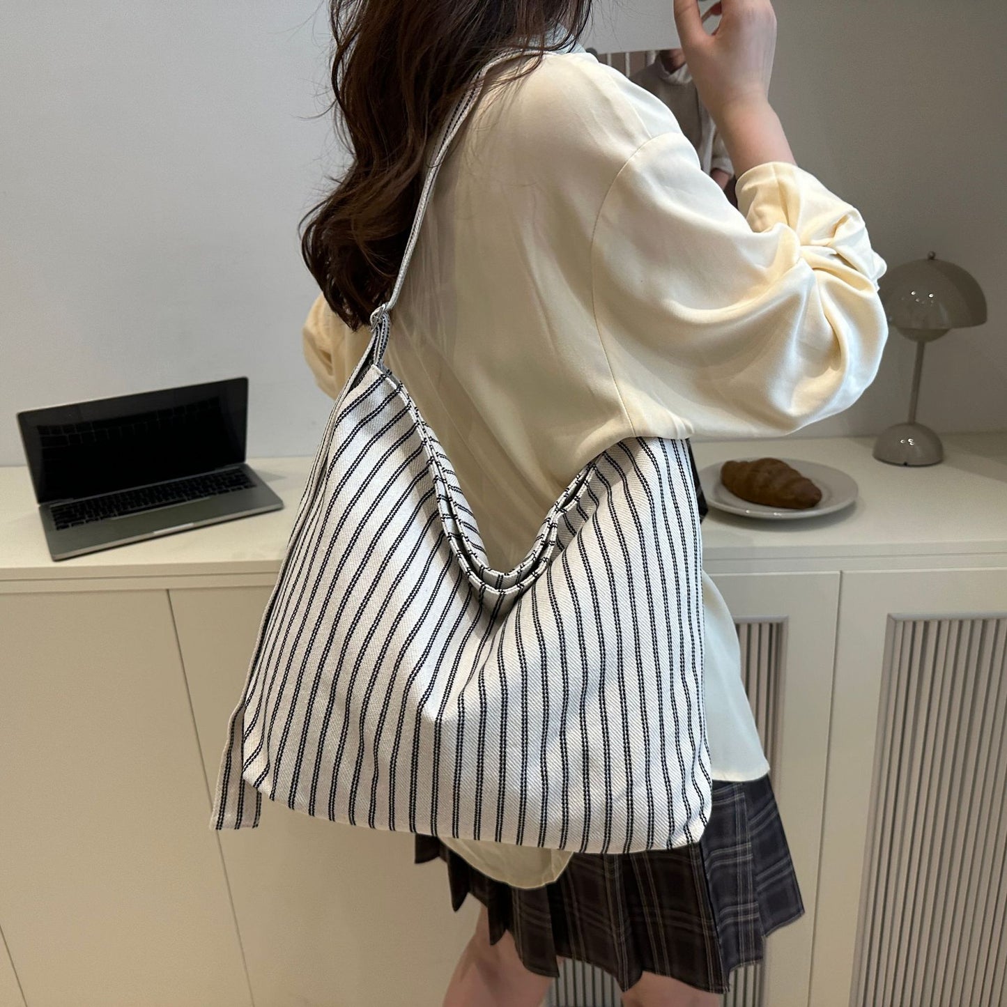 Lässige gestreifte Canvas-Shopper-Tasche Brehn