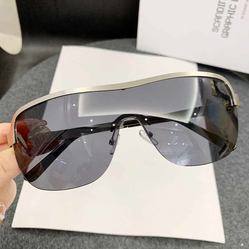 Damen Sportliche Sonnenbrille mit vollem UV-Schutz und stilvollem Rahmen Brehn
