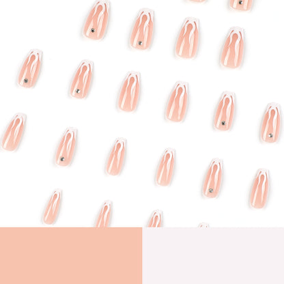 Kunstvolle Nagelverlängerungen mit glamourösem Design Brehn