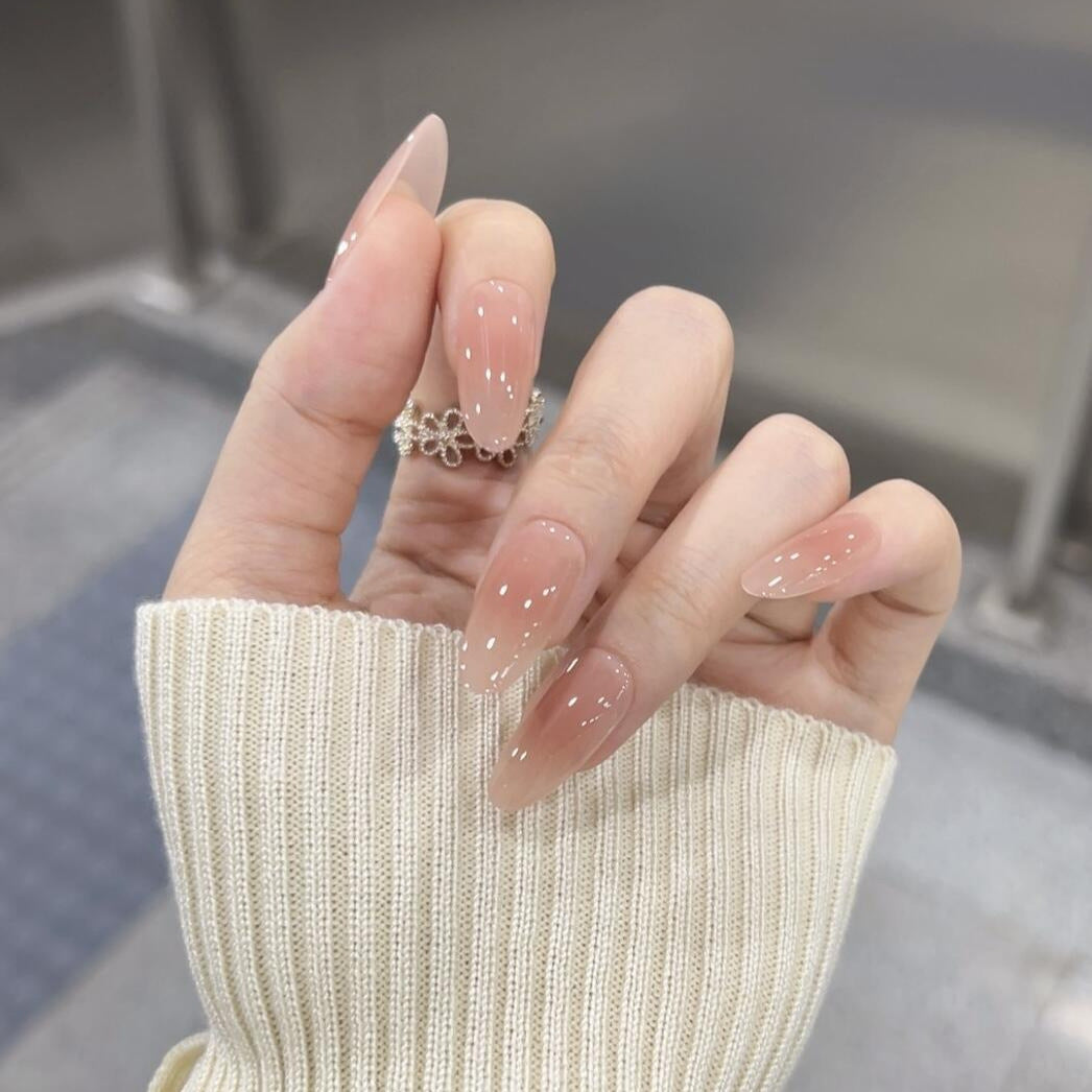 Kunstnägel mit Elegantem Glitzereffekt Brehn