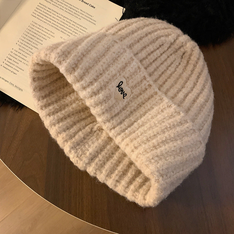 Gemütliche Strick Liebe Patch Mütze