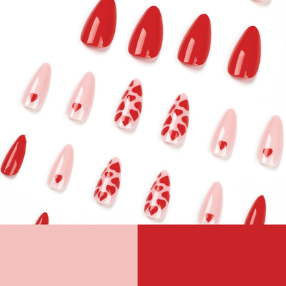 Kunstvolle Nagelkunst mit Herzen Brehn