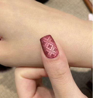Elegantes Press-On-Nagelset mit Glitter- und Glanzfinish Brehn