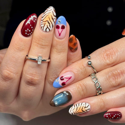 Kreative Künstlerische Press-On Nagelkollektion