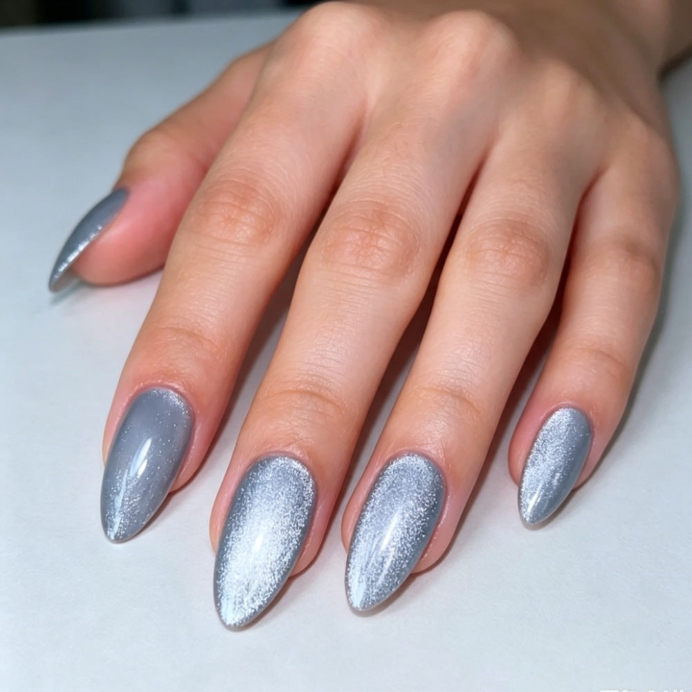 Kunstnägel mit Metallic und Glitzernden Finish Brehn