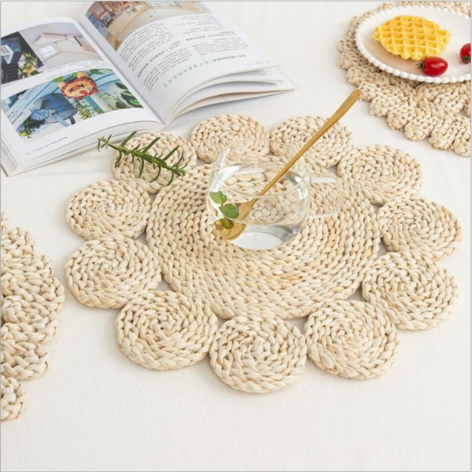 Runder geflochtene Teppich