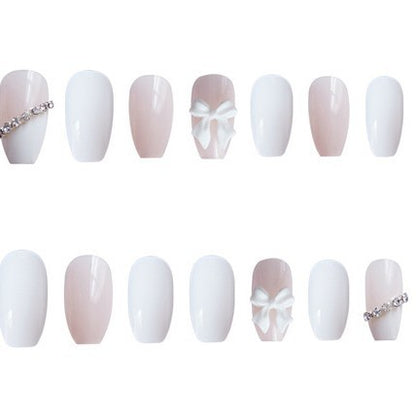 Premium Dekorative Press-On Nagelset mit Strassakzenten Brehn