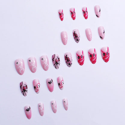 Verspielte Halloween-Themen Nagelkunst