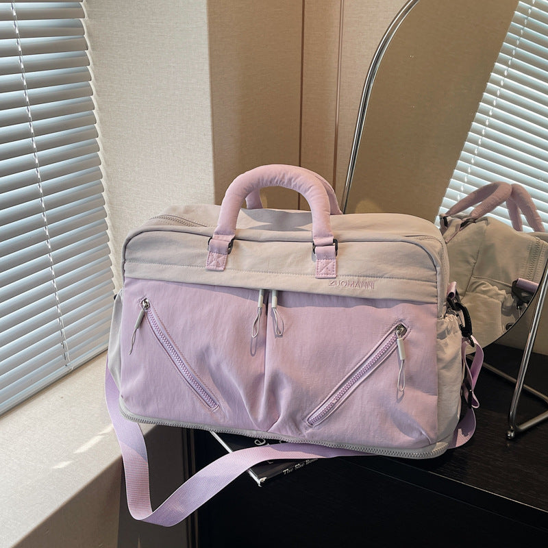 Geräumige vielseitige Reisetasche