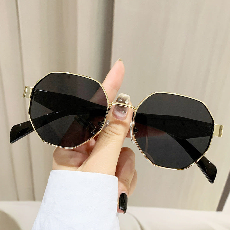 Damen modische Sonnenbrille mit hochwertigem rechteckigem Rahmen und UV-Schutz Brehn