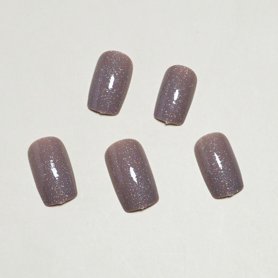 Glitzerhaltiges Press-On Nagelset Brehn