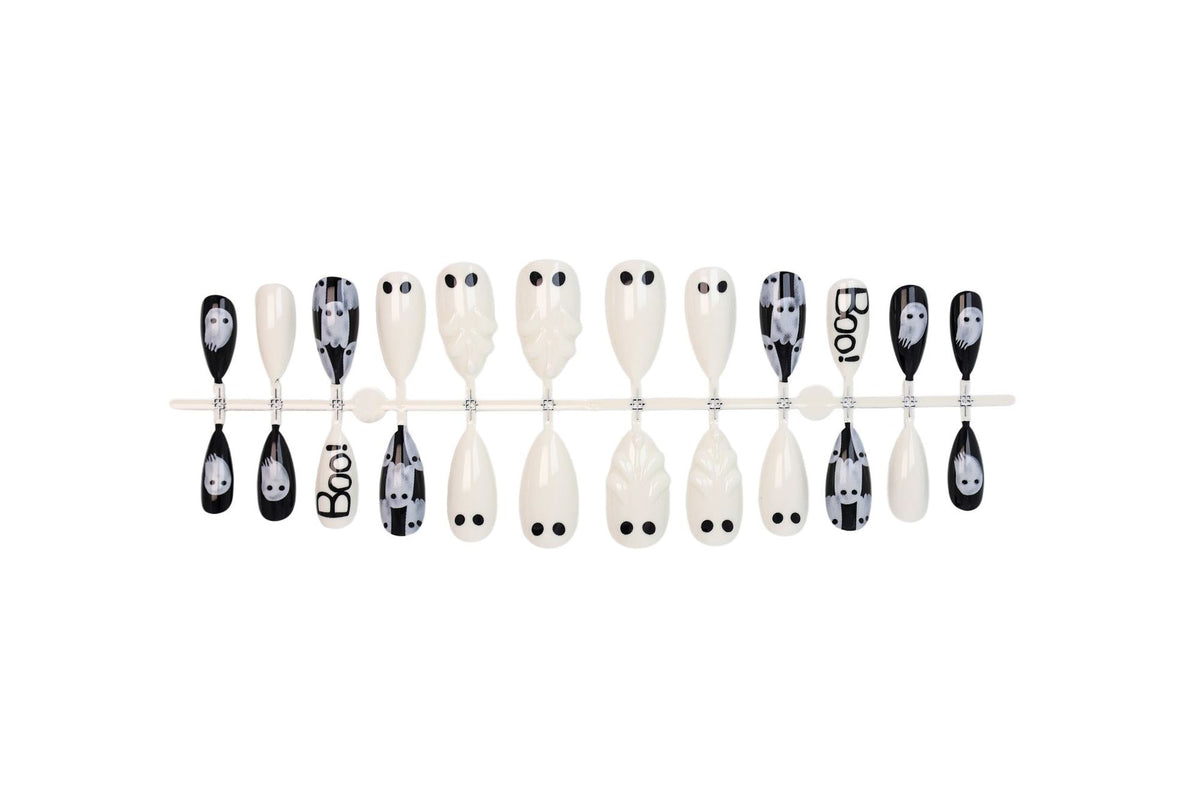 Kunstnagelset mit kreativen Geistermotiven Brehn