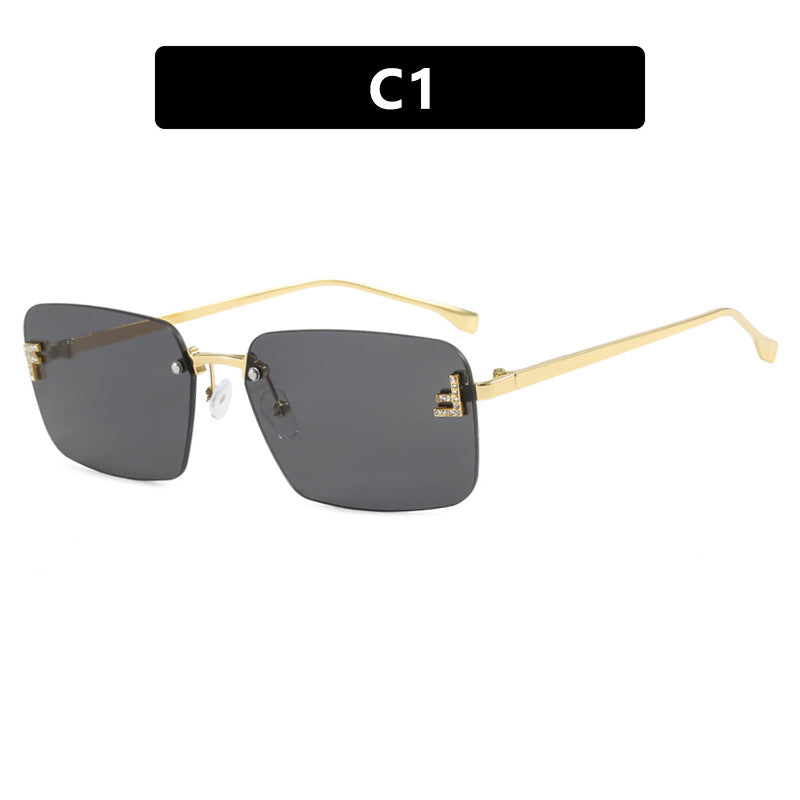 Damen quadratische Sonnenbrille mit elegantem goldenen Rahmen und stylishen Gläsern Brehn